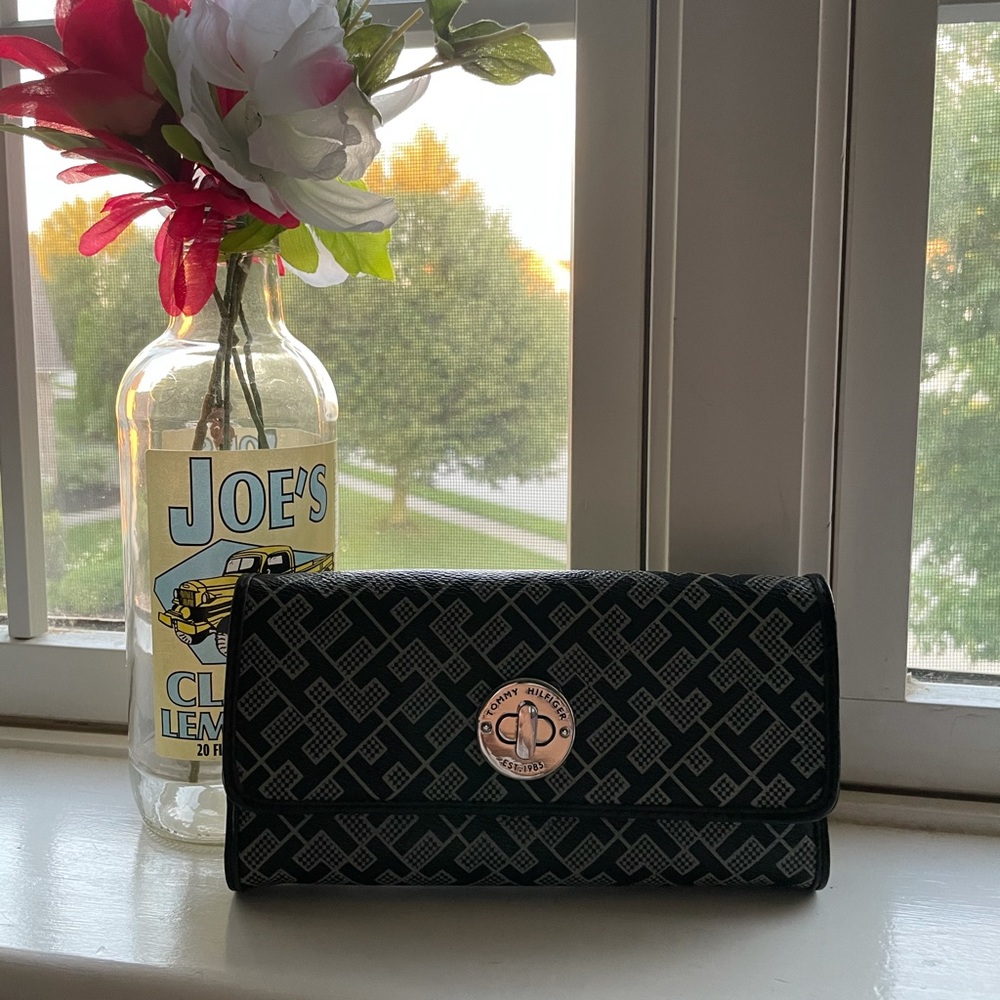 Tommy Hilfiger Wallet